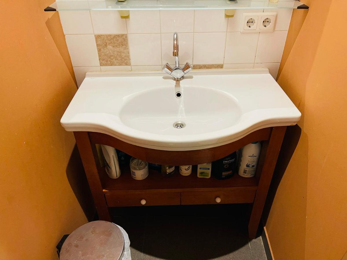 Red Light District B & B Canal View Amsterdam Esterno foto