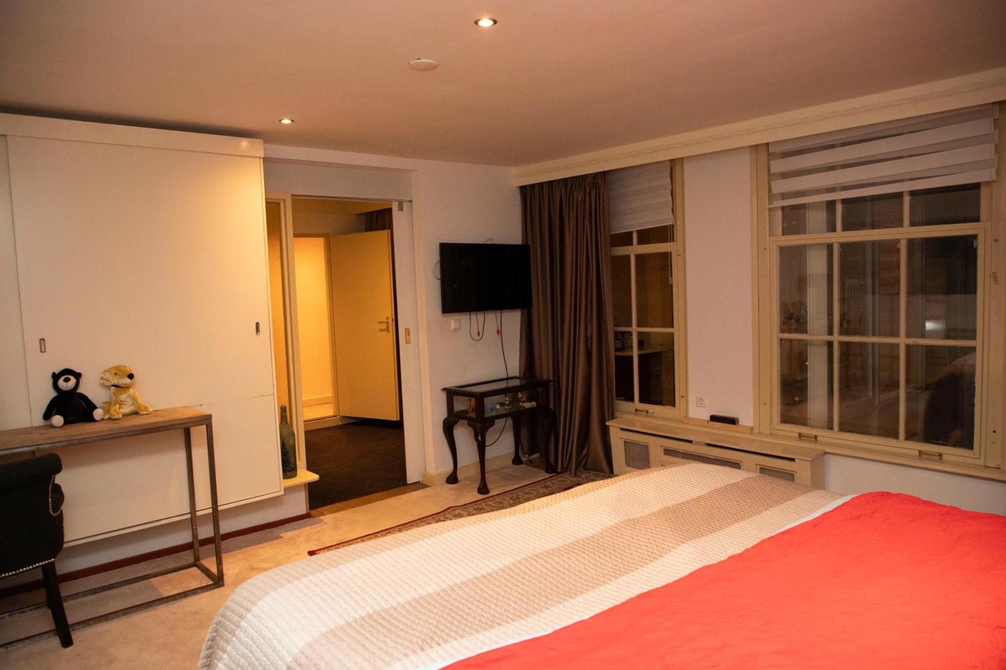 Red Light District B & B Canal View Amsterdam Esterno foto